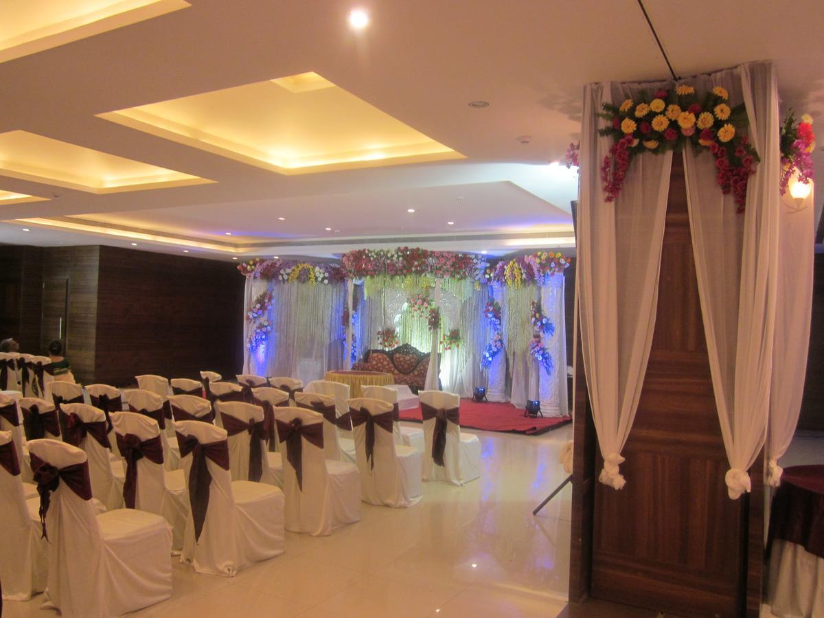 Vijaya Tej Clarks Inn Patna  Esterno foto
