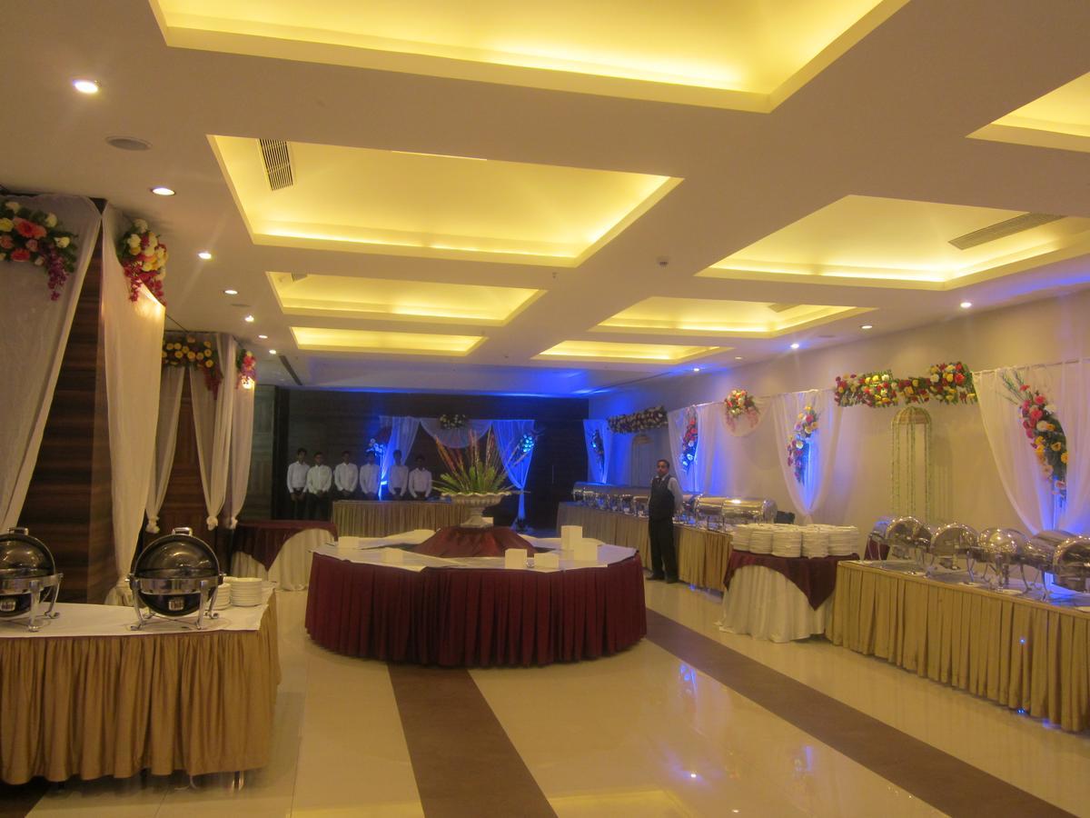 Vijaya Tej Clarks Inn Patna  Esterno foto